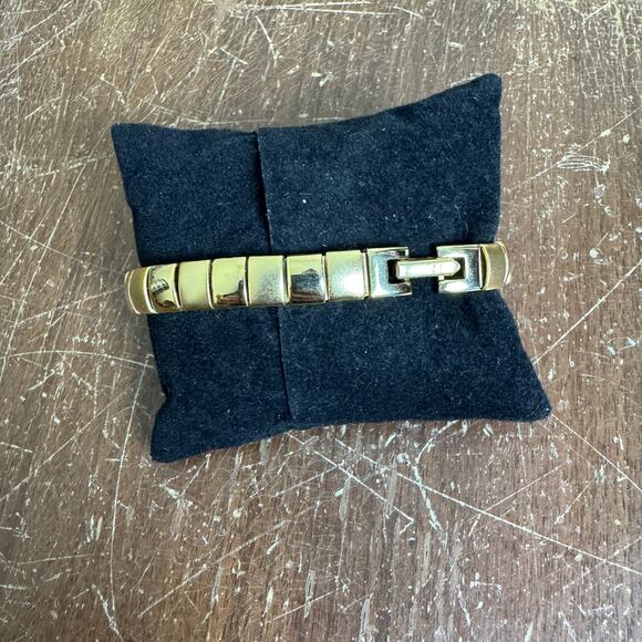 Napier Vintage Gold Tone Square Link Bracelet - Picture 4 of 6
